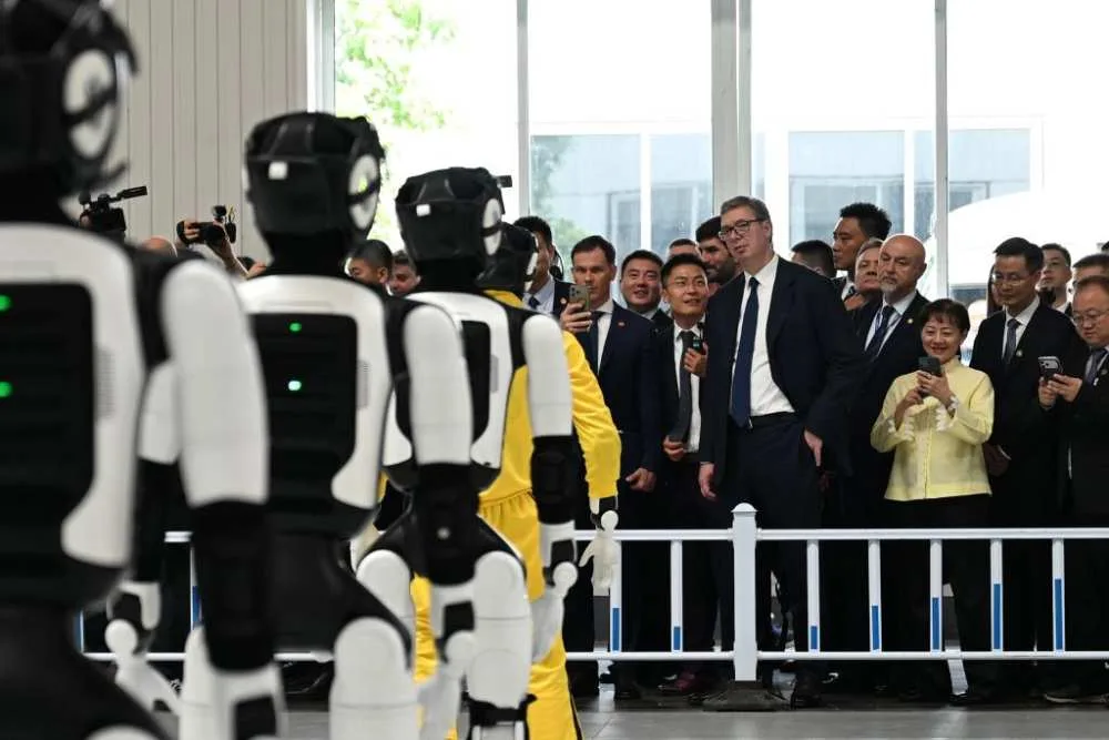 “买不起”小米汽车的武契奇,欲引入中国高科技